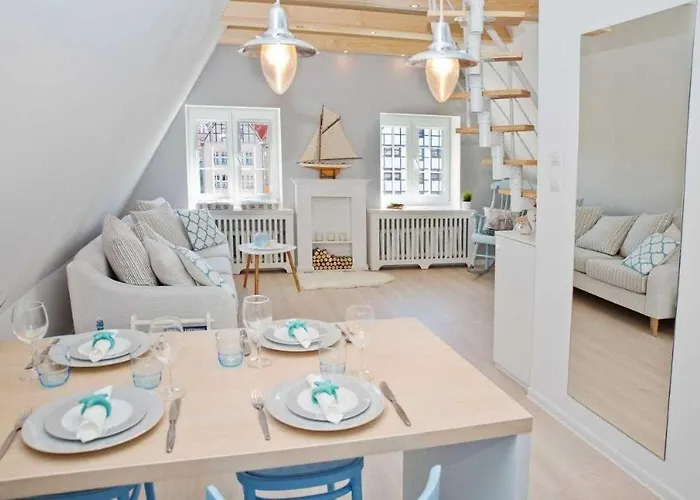 River View Sailor's Old Town *