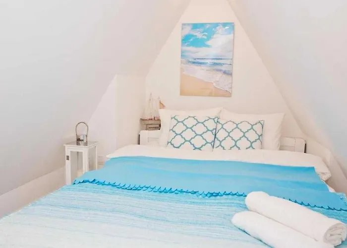 River View Sailor's Old Town