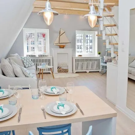 River View Sailor's Old Town *